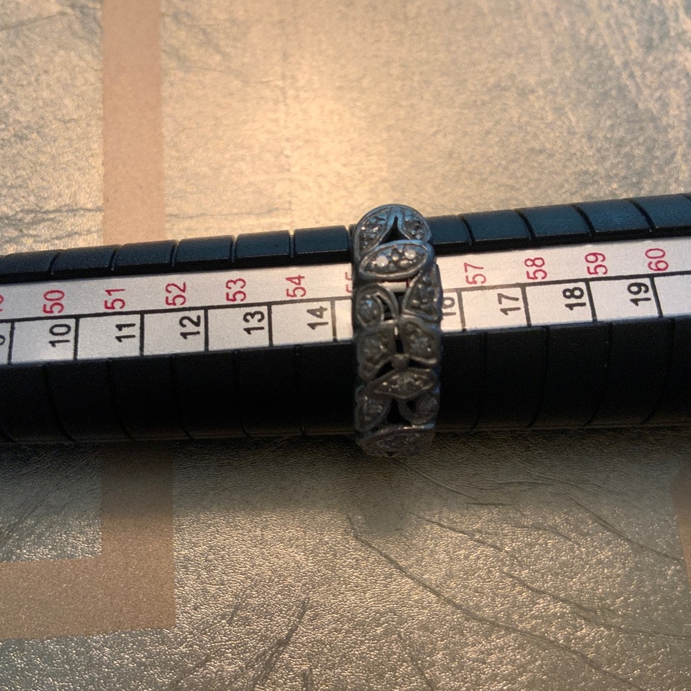 PALLADIUM Vintage Diamond Band W/diamonds 7.5